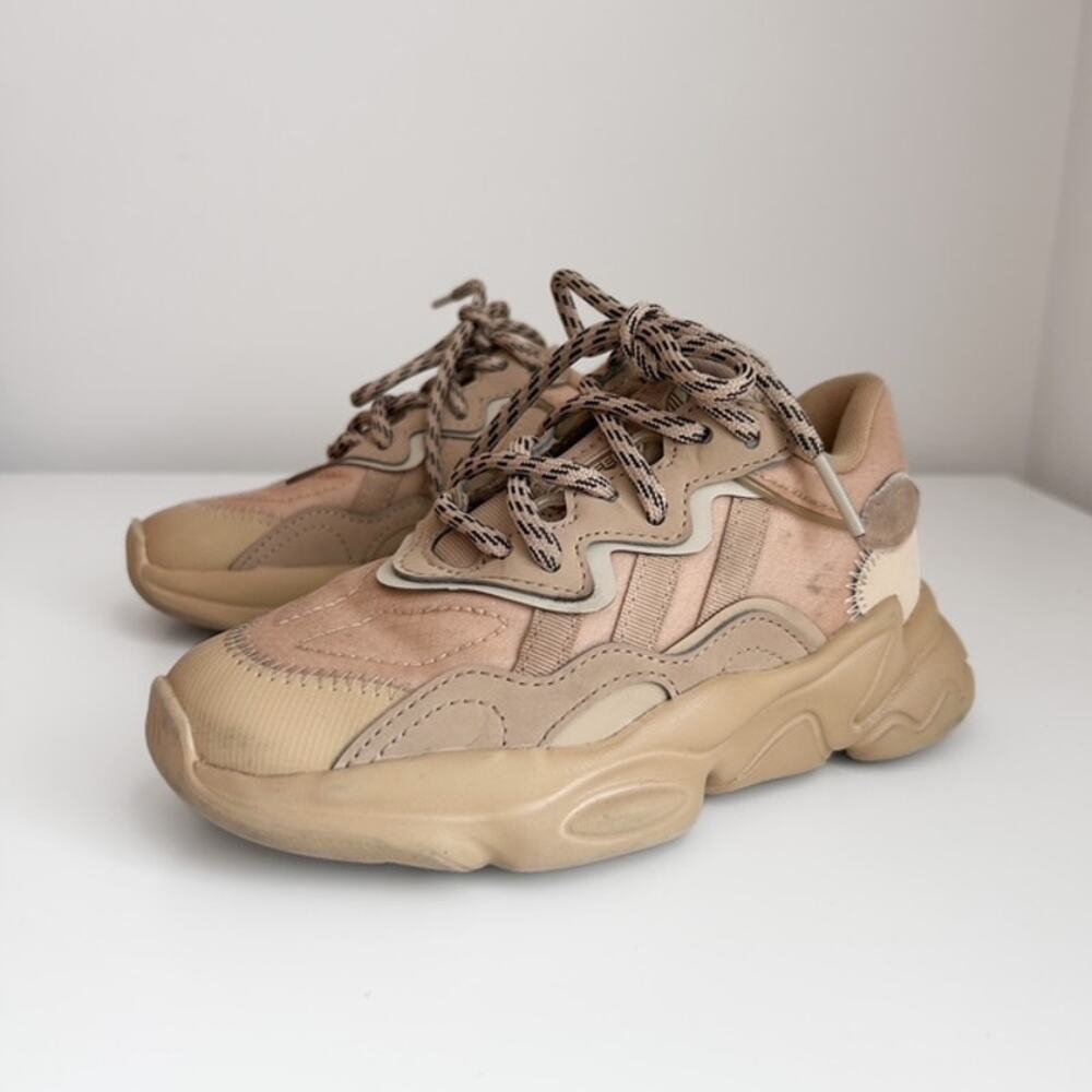Adidas Kid's OZWEEGO Shoes in Size 11K Beige $75